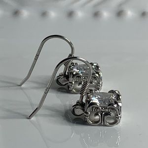 Silpada Silver Uptown Earrings